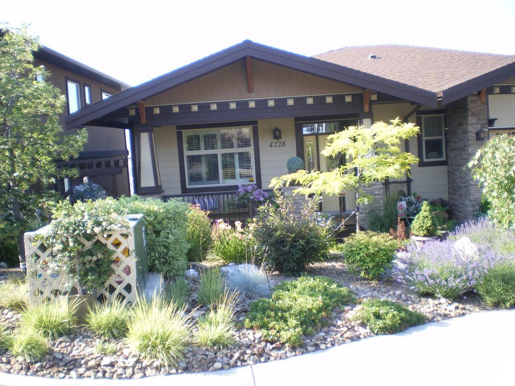 Turtle Mountain Inn Vernon Exterior foto
